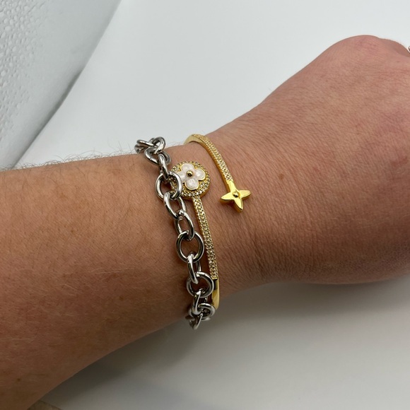 LV bangle open face Elegant Gold Bracelet with Floral Accent - Picture 5 of 7
